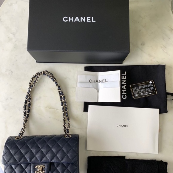 Chanel Small Classic Flap Caviar Navy Blue - Picture 2 of 9